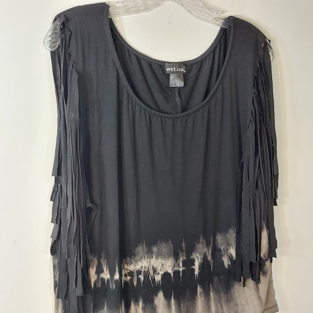 WetSeal Women's Black Tie Dye Bleached Shirt with Fun Fringe Cut Sleeves - Picture 6 of 15